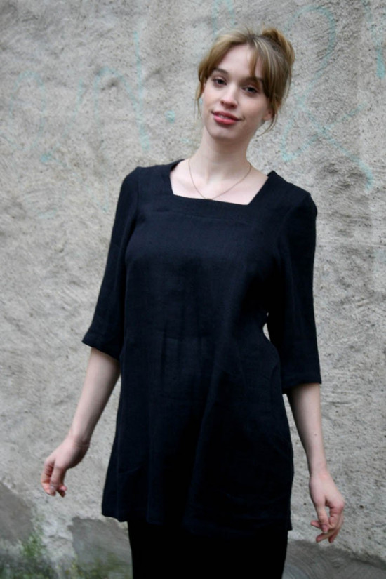 Linen tunic with pockets